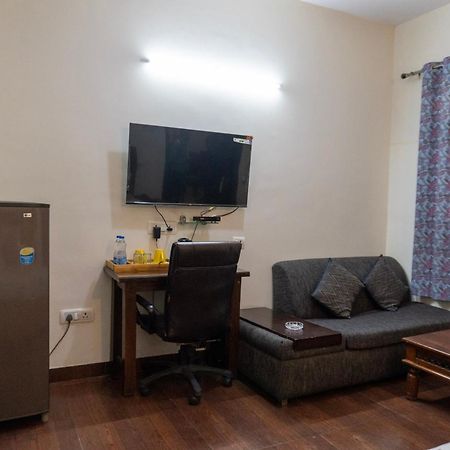 Perch Arbor Suites Гургаон Экстерьер фото