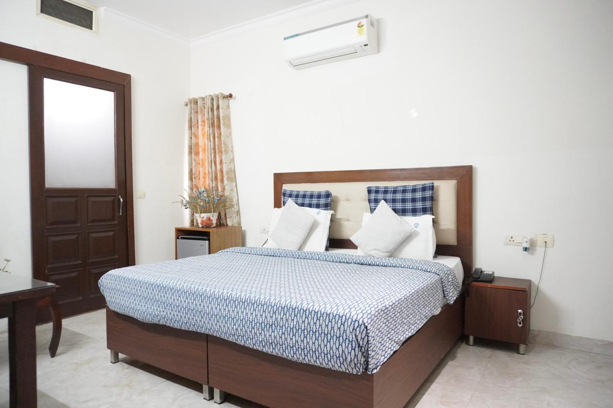 Perch Arbor Suites Гургаон Экстерьер фото